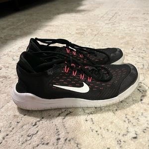 Nike Free RN Big kid sneaker